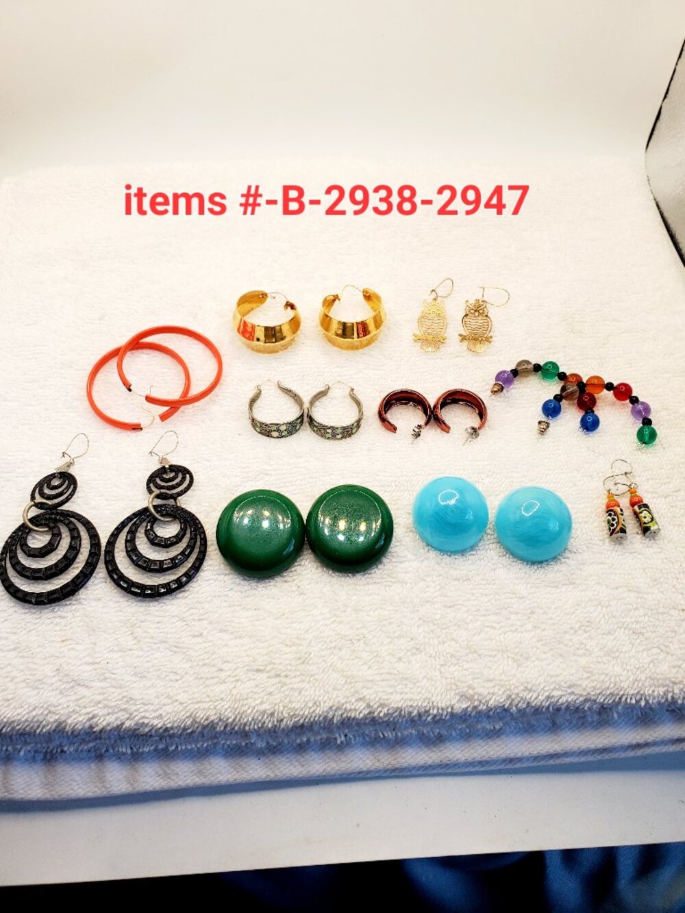 10 Vintage Pair of Pierced Earrings, items # B-2938-2947,. wt. 69 grams.